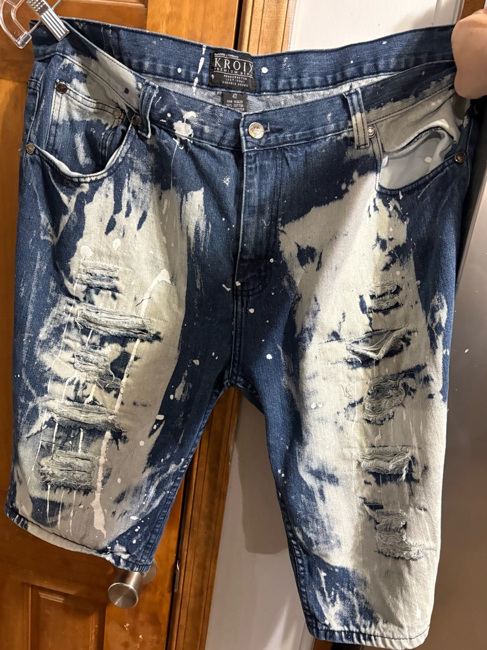 Kroix Men's Distressed Bleach-Effect Denim Shorts - Blue/White